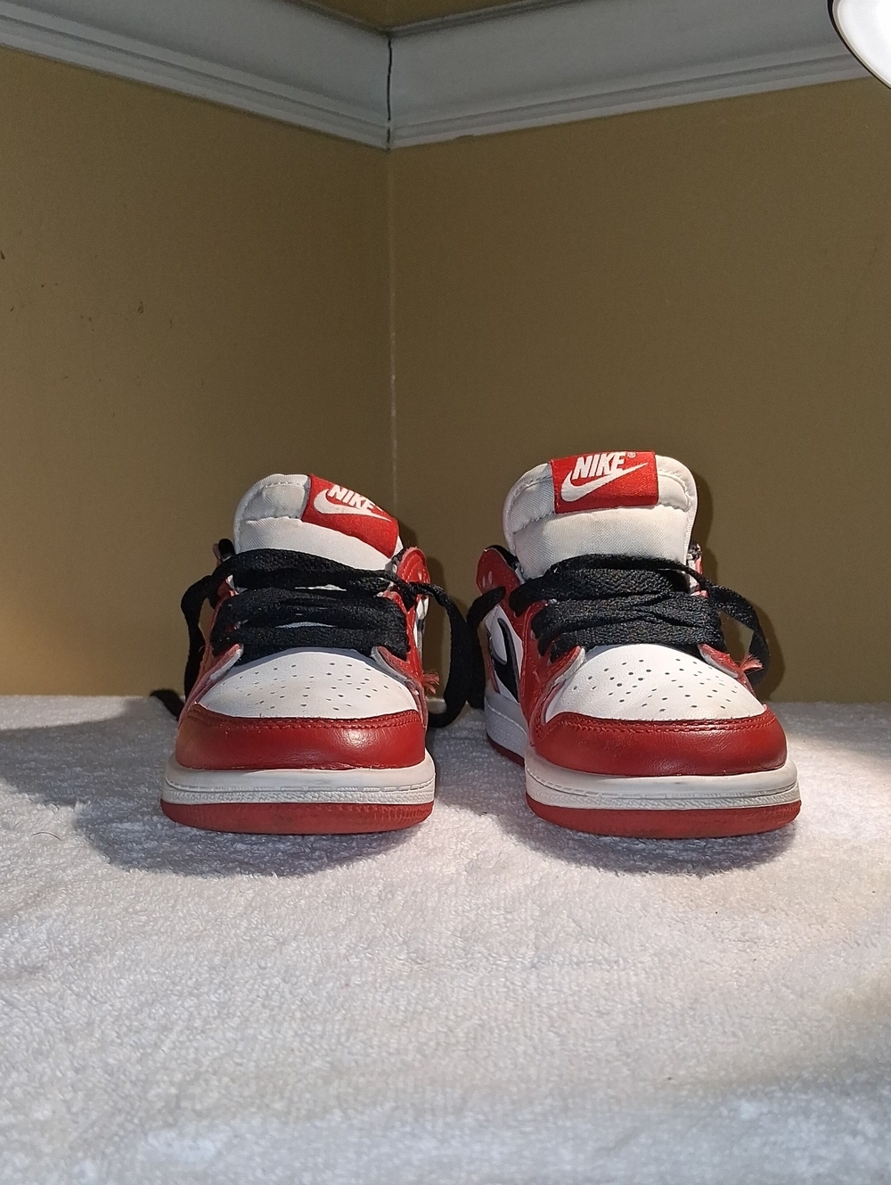 Nike Kids Red, White & Black Low-Top Sneakers